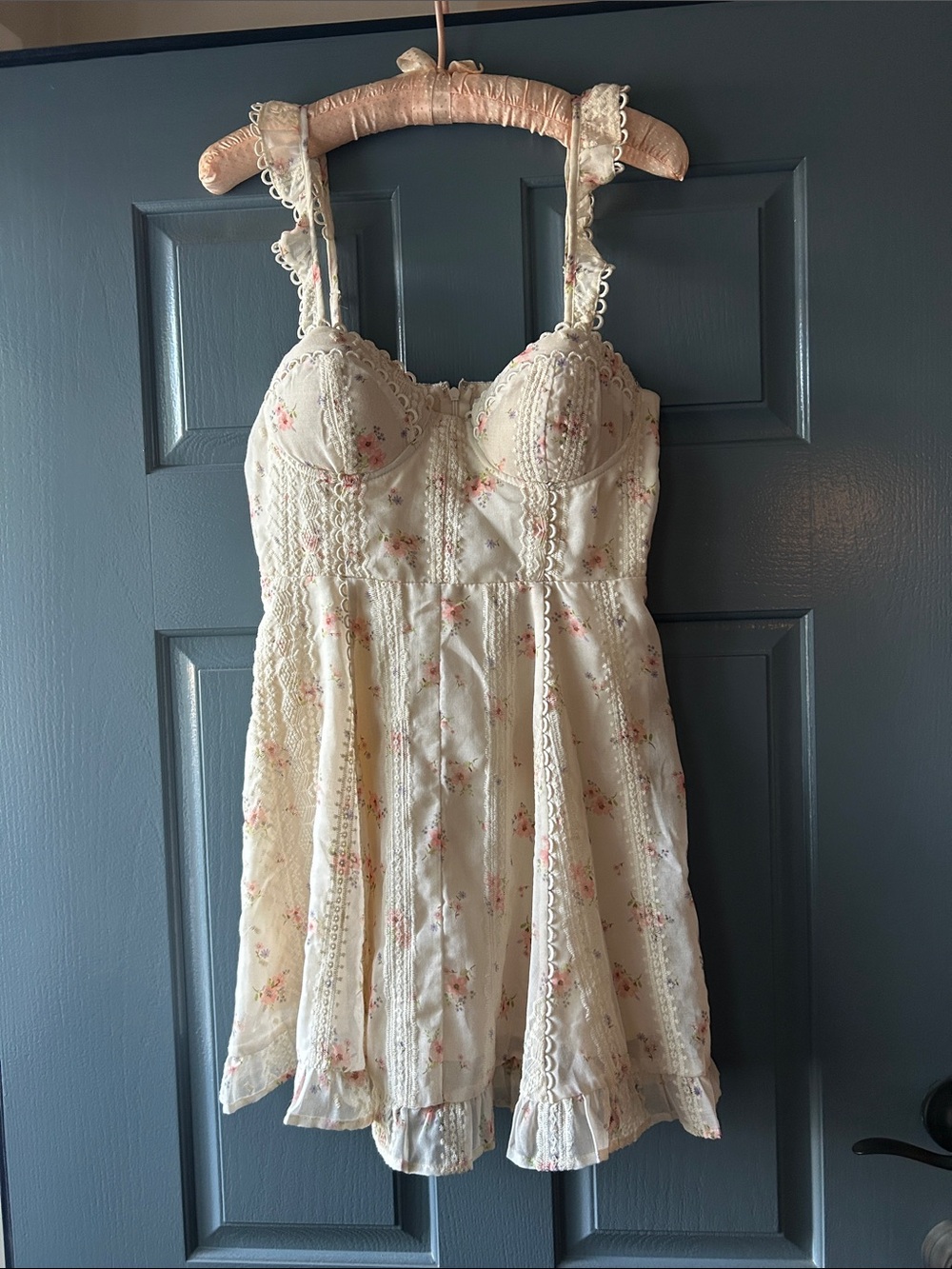 Alter’d State Ivory Floral Lace Babydoll Dress
